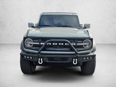 Used 2022 Ford Bronco Outer Banks w/ Sasquatch Package image 2