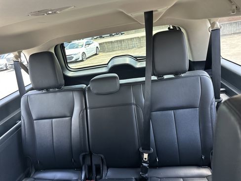 Used 2024 Ford Expedition Max XLT AWD/4WD image 26