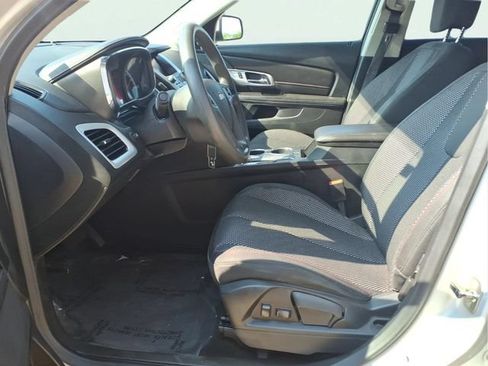 Used 2017 GMC Terrain SLE FWD image 16