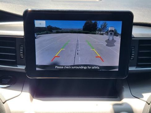 Used 2023 Ford Explorer XLT w/ Equipment Group 202A RWD image 15