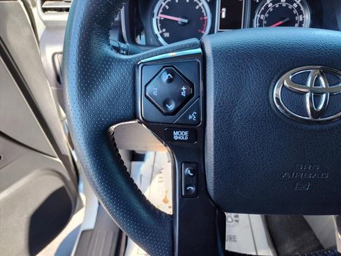 Used 2022 Toyota 4Runner TRD Off-Road image 16