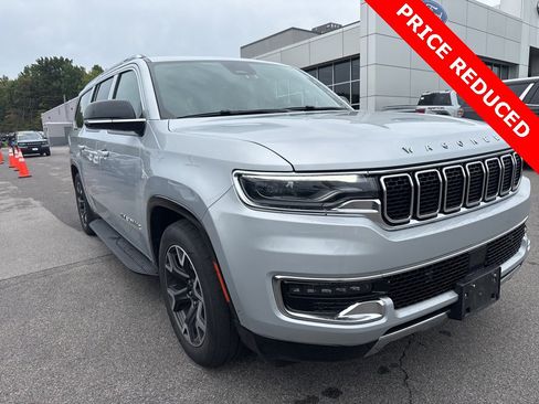 Used 2024 Jeep Wagoneer L Series III w/ Flexible Seating Group image 6