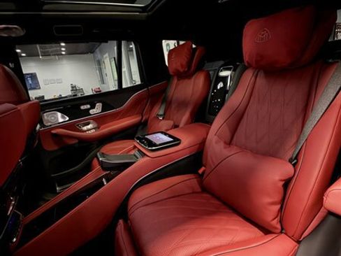 Used 2026 Mercedes-Benz Maybach GLS 600 4MATIC image 13