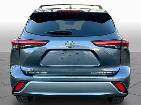 Used 2023 Toyota Highlander Platinum AWD/4WD image 5