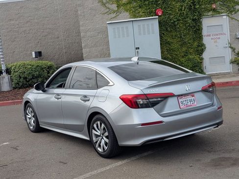 Used 2023 Honda Civic LX image 7