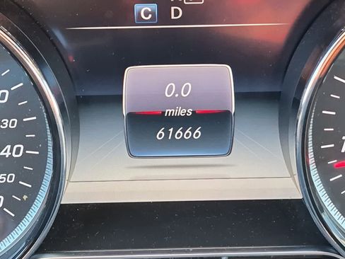 Used 2018 Mercedes-Benz E 300 image 19