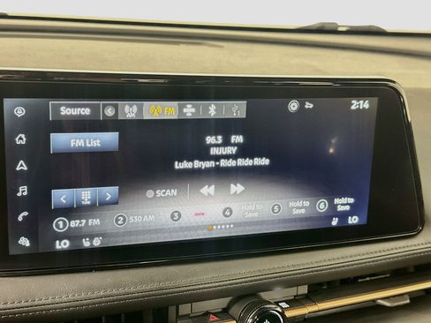 Used 2023 Nissan Ariya FWD image 21