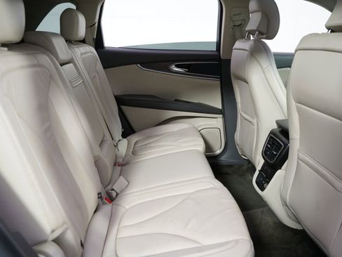 Used 2016 Lincoln MKX Reserve w/ Climate Package AWD/4WD image 18