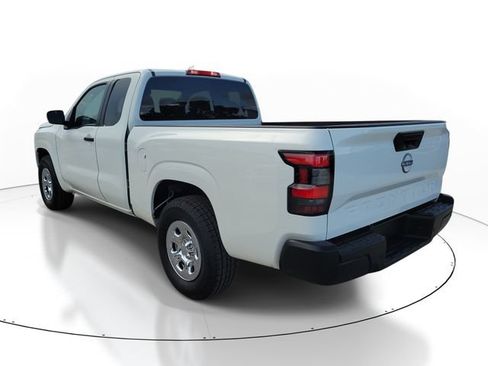 Used 2024 Nissan Frontier S w/ Technology Package RWD image 3