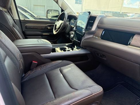 Used 2025 RAM 1500 Limited image 7