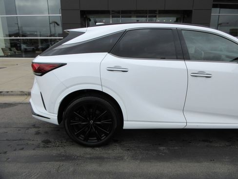 Used 2024 Lexus RX 500h F Sport w/ Convenience Package image 11