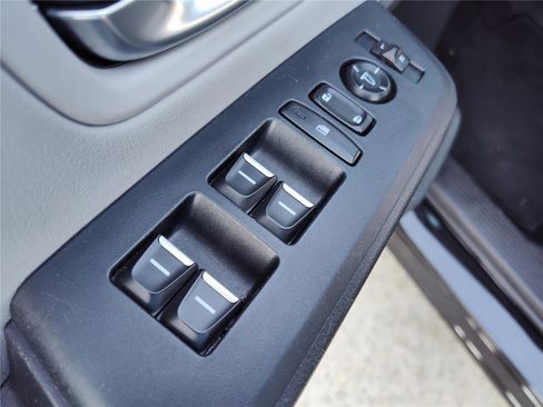 Used 2023 Honda Pilot LX image 14