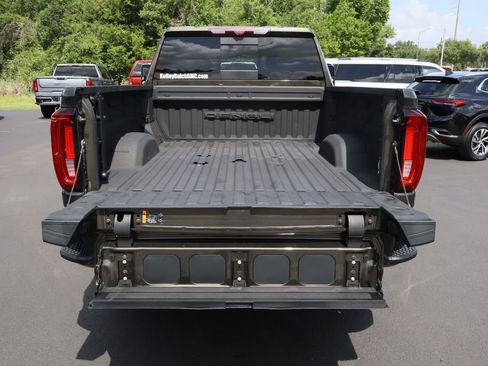 Certified 2022 GMC Sierra 2500 Denali w/ Denali Ultimate Package AWD/4WD image 28