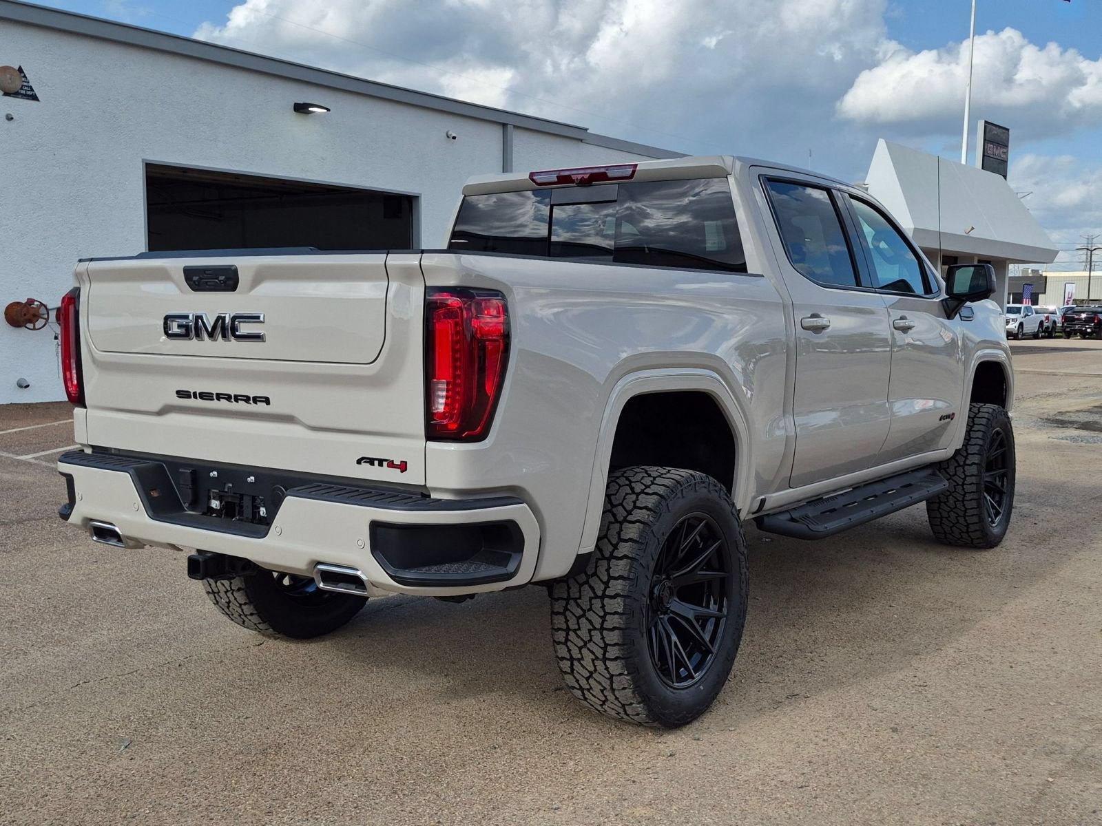 New 2026 GMC Sierra 1500 AT4 w/ AT4 Premium Package AWD/4WD image 5
