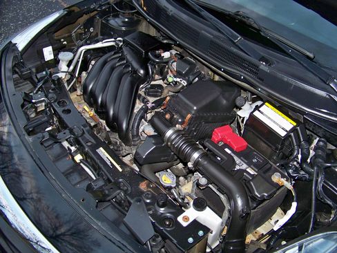 Used 2019 Nissan Versa S image 27