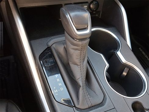 Used 2020 Toyota Highlander XLE image 17