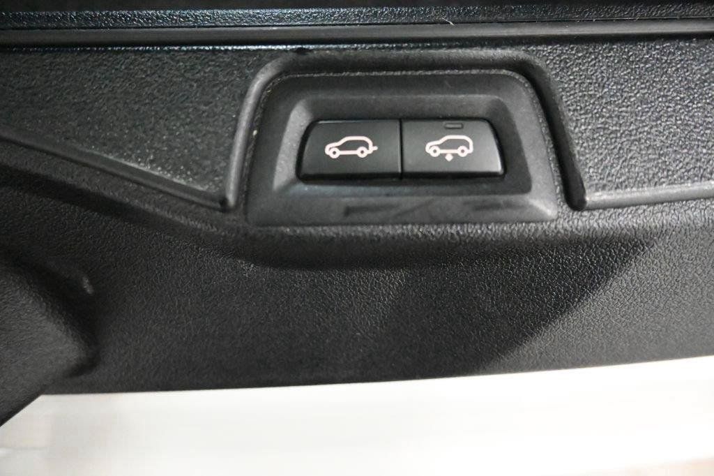 Used 2020 BMW X7 xDrive40i w/ M Sport Package AWD/4WD image 16