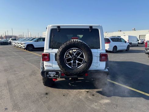 Used 2024 Jeep Wrangler Unlimited Rubicon w/ Technology Group image 6