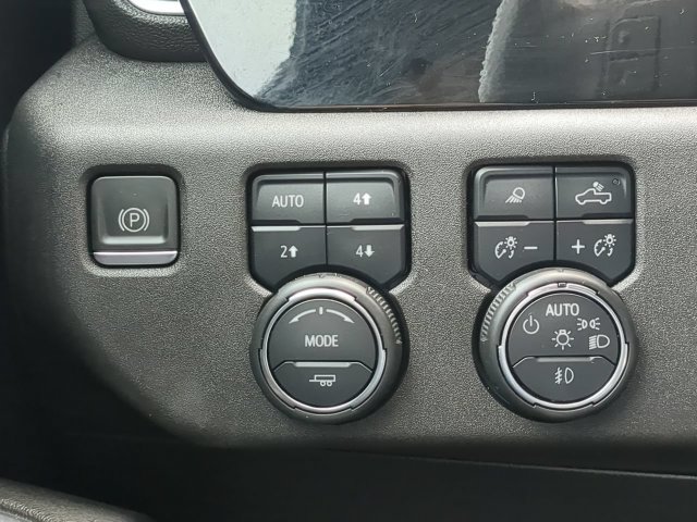 Used 2022 Chevrolet Silverado 1500 High Country AWD/4WD image 26