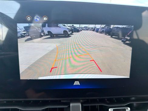 Used 2025 Chevrolet Equinox LT AWD/4WD image 27