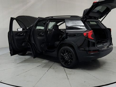 Used 2023 GMC Terrain SLE w/ Driver Convenience Package AWD/4WD image 10