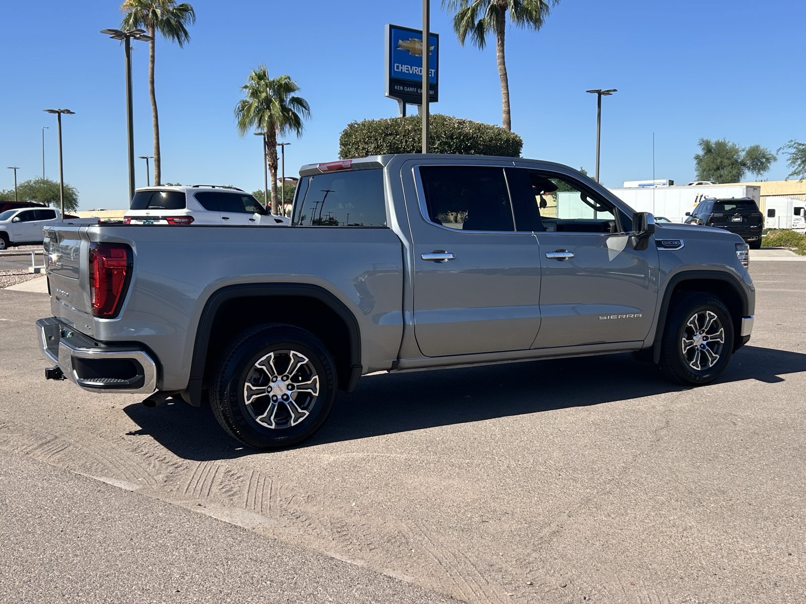 Certified 2025 GMC Sierra 1500 SLT RWD image 5