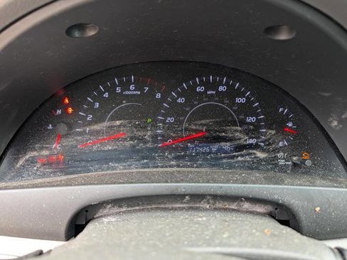 Used 2010 Toyota Camry LE FWD image 34