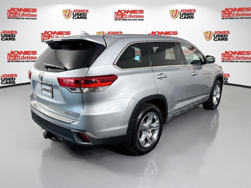 Certified 2018 Toyota Highlander Limited AWD/4WD image 17