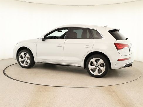 Certified 2022 Audi Q5 2.0T Premium Plus w/ Premium Plus Package image 3