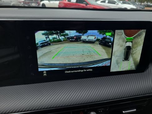 Certified 2025 Nissan Kicks SR FWD image 22