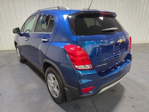 Used 2019 Chevrolet Trax LT w/ Driver Confidence Package AWD/4WD image 3