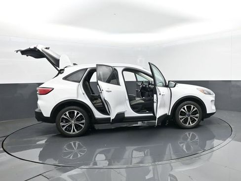 Used 2022 Ford Escape SE w/ SE Sport Appearance Package AWD/4WD image 29