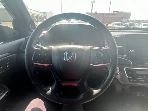 Used 2025 Honda Passport EX-L image 23