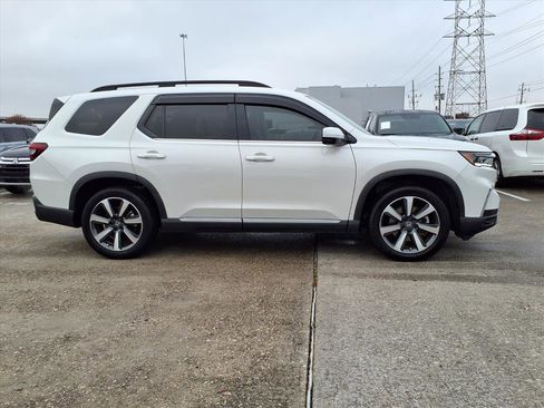 Certified 2024 Honda Pilot Touring image 25