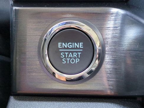 New 2026 Ford F250 Lariat w/ Black Appearance Package image 27