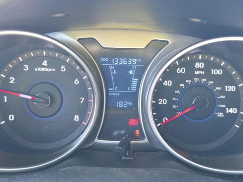 Used 2012 Hyundai Veloster 3DR COUPE w/ Style Pkg image 12