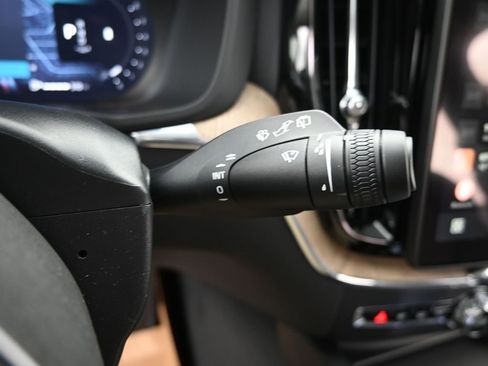 New 2026 Volvo XC60 B5 Plus w/ Protection Package Premier AWD/4WD image 18