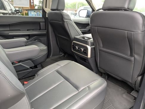 Used 2023 Ford Expedition Max XLT AWD/4WD image 16