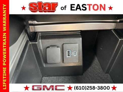 Used 2022 Ford Explorer XLT w/ Equipment Group 202A image 28