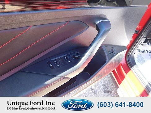 Used 2024 Volkswagen Jetta GLI Autobahn image 12