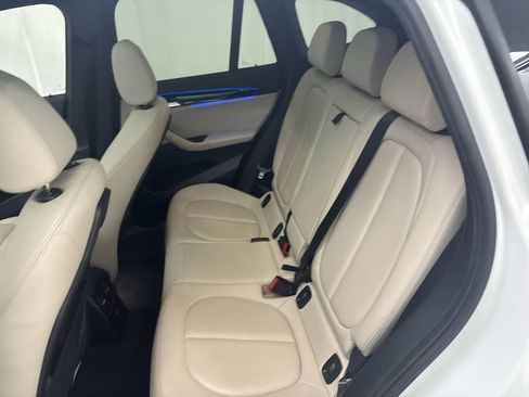 Used 2022 BMW X1 xDrive28i AWD/4WD image 25
