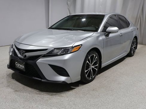 Used 2018 Toyota Camry SE w/ Audio Package FWD image 8