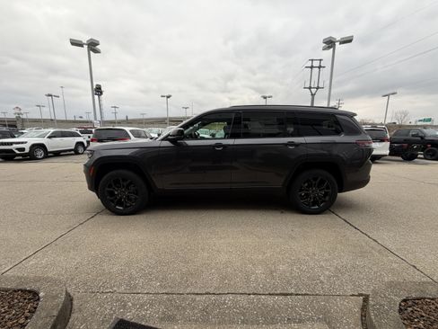 New 2025 Jeep Grand Cherokee L Limited w/ Trailer Tow Package image 14