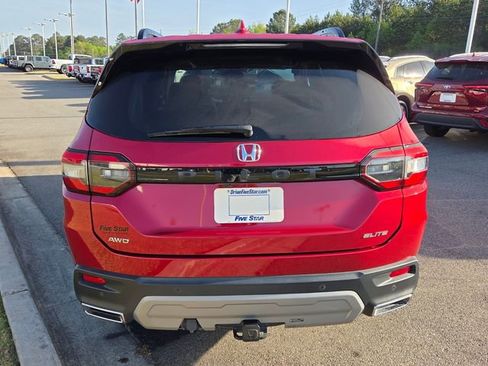 Used 2023 Honda Pilot Elite image 11