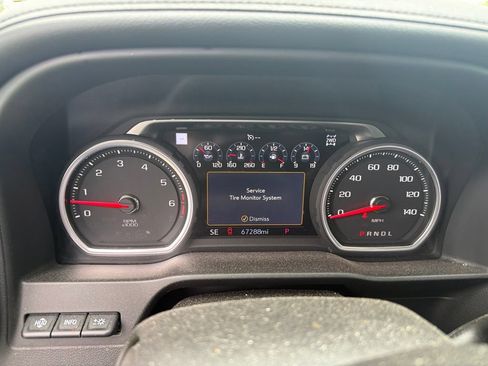 Used 2020 Chevrolet Silverado 2500 High Country w/ LPO, Dark Essentials Package AWD/4WD image 4