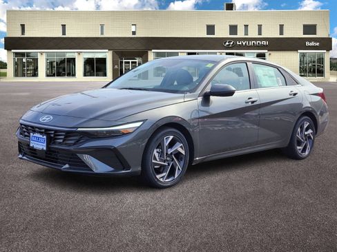 New 2026 Hyundai Elantra Limited FWD image 7