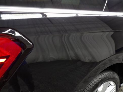 Used 2024 Ford Expedition Platinum image 29