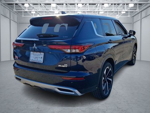 Used 2024 Mitsubishi Outlander SE image 5
