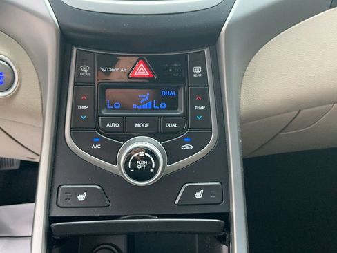 Used 2016 Hyundai Elantra Limited FWD image 28