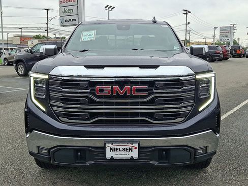 Used 2024 GMC Sierra 1500 SLT w/ SLT Convenience Package AWD/4WD image 35